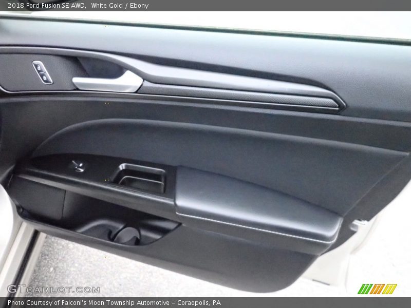 Door Panel of 2018 Fusion SE AWD