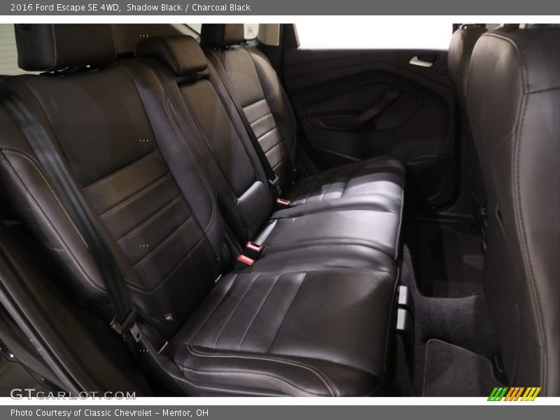 Shadow Black / Charcoal Black 2016 Ford Escape SE 4WD