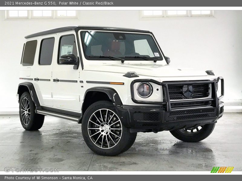 Front 3/4 View of 2021 G 550
