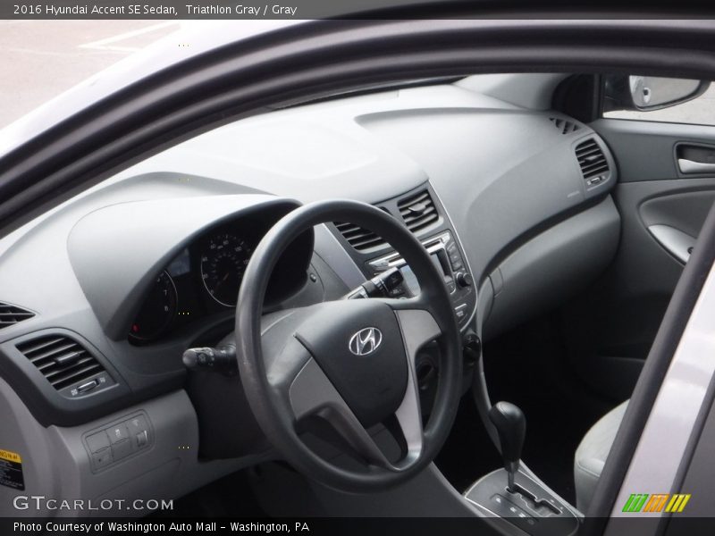 Triathlon Gray / Gray 2016 Hyundai Accent SE Sedan