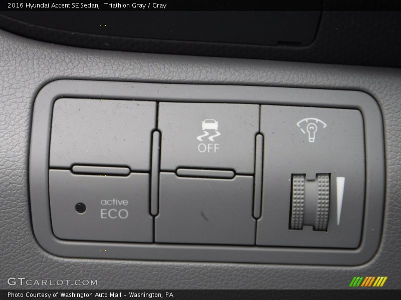 Triathlon Gray / Gray 2016 Hyundai Accent SE Sedan