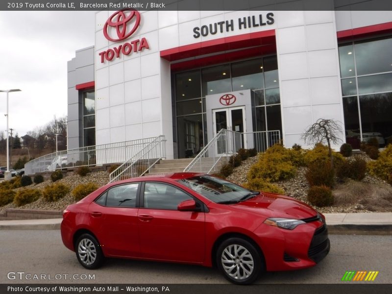 Barcelona Red Metallic / Black 2019 Toyota Corolla LE