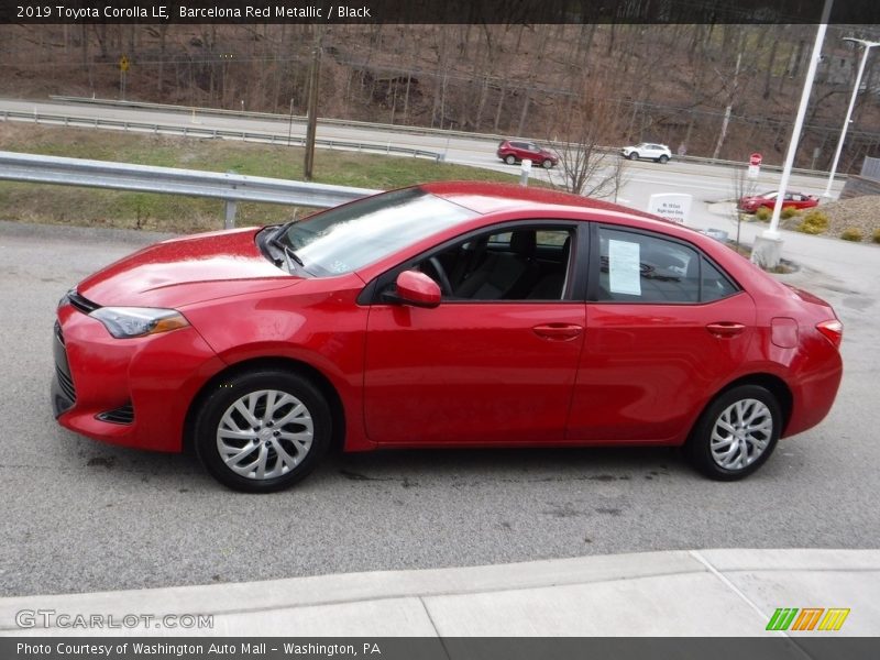 Barcelona Red Metallic / Black 2019 Toyota Corolla LE