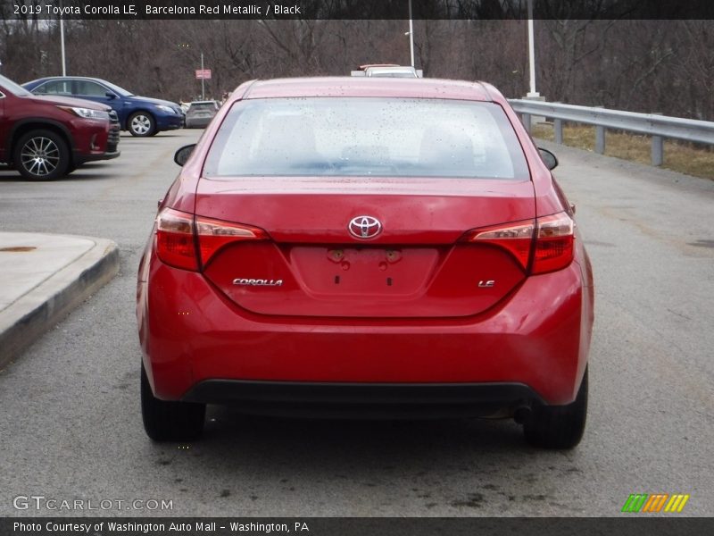 Barcelona Red Metallic / Black 2019 Toyota Corolla LE