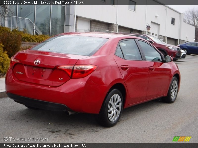 Barcelona Red Metallic / Black 2019 Toyota Corolla LE