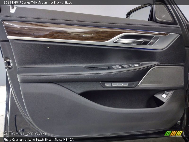 Jet Black / Black 2018 BMW 7 Series 740i Sedan