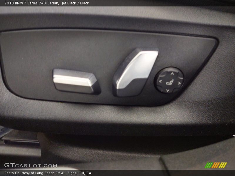 Jet Black / Black 2018 BMW 7 Series 740i Sedan