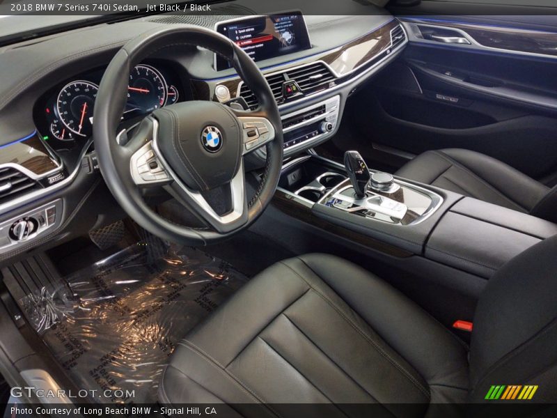 Jet Black / Black 2018 BMW 7 Series 740i Sedan
