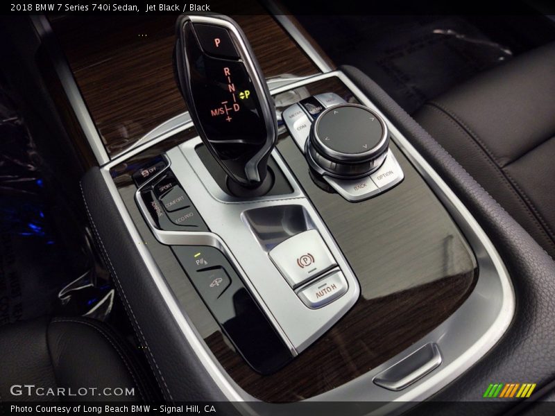 Jet Black / Black 2018 BMW 7 Series 740i Sedan