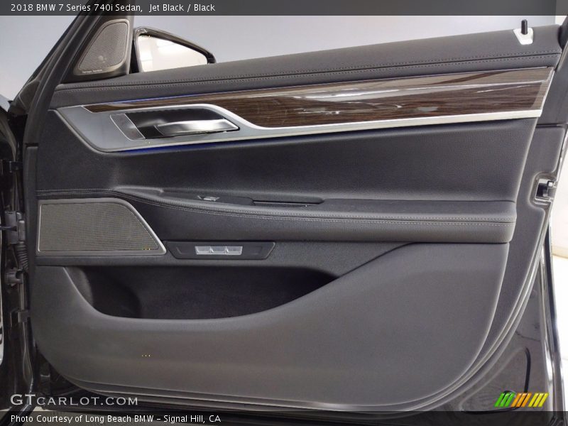 Jet Black / Black 2018 BMW 7 Series 740i Sedan