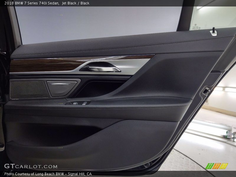 Jet Black / Black 2018 BMW 7 Series 740i Sedan