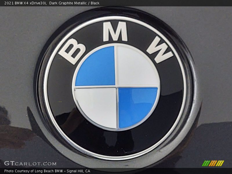 Dark Graphite Metallic / Black 2021 BMW X4 xDrive30i