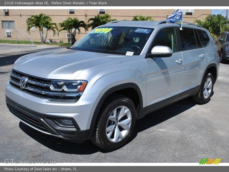 Reflex Silver Metallic / Titan Black 2018 Volkswagen Atlas SE