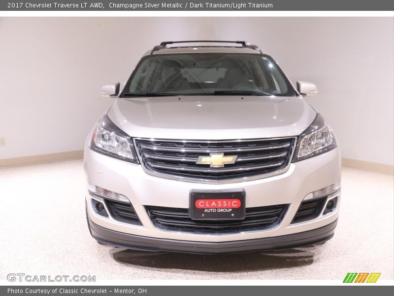 Champagne Silver Metallic / Dark Titanium/Light Titanium 2017 Chevrolet Traverse LT AWD