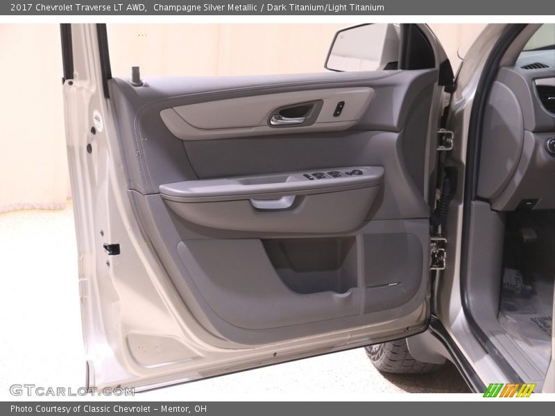 Champagne Silver Metallic / Dark Titanium/Light Titanium 2017 Chevrolet Traverse LT AWD