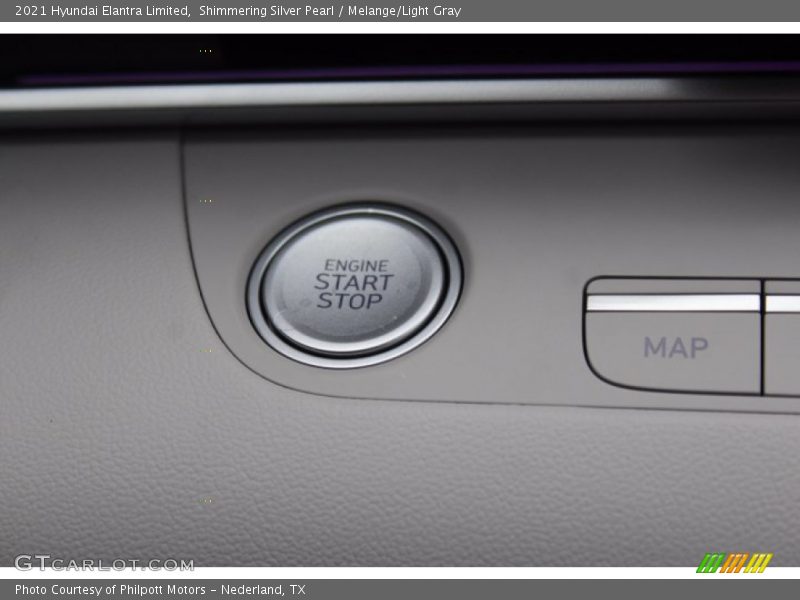 Shimmering Silver Pearl / Melange/Light Gray 2021 Hyundai Elantra Limited