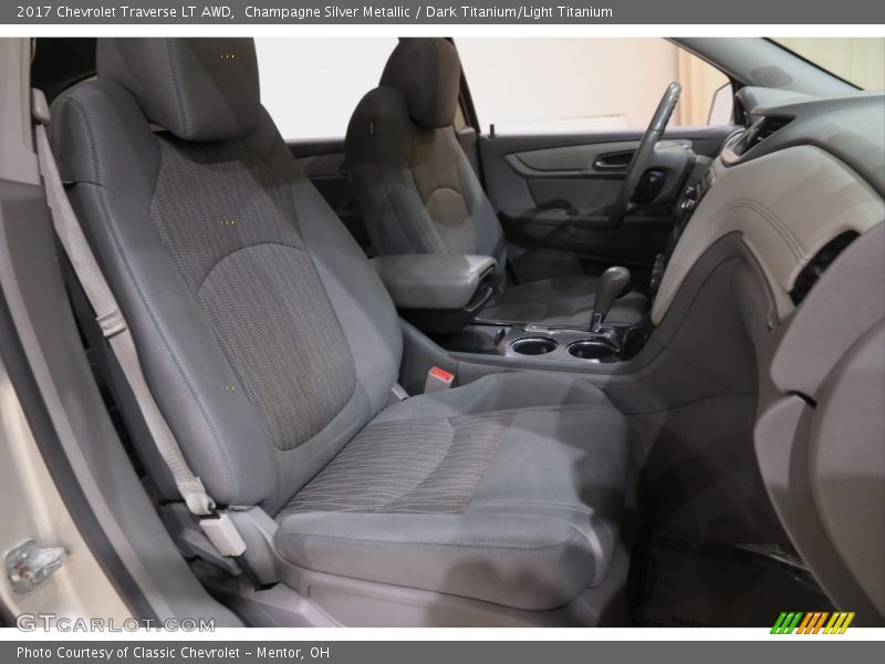 Champagne Silver Metallic / Dark Titanium/Light Titanium 2017 Chevrolet Traverse LT AWD