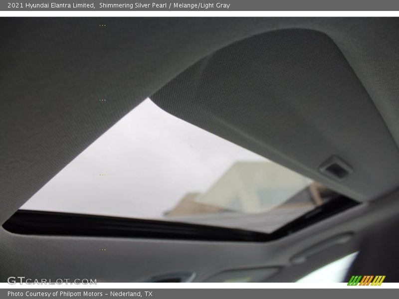 Shimmering Silver Pearl / Melange/Light Gray 2021 Hyundai Elantra Limited