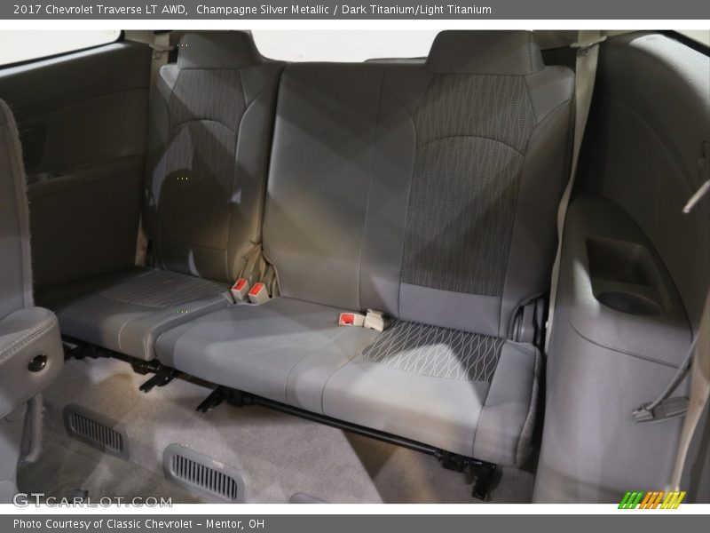 Champagne Silver Metallic / Dark Titanium/Light Titanium 2017 Chevrolet Traverse LT AWD