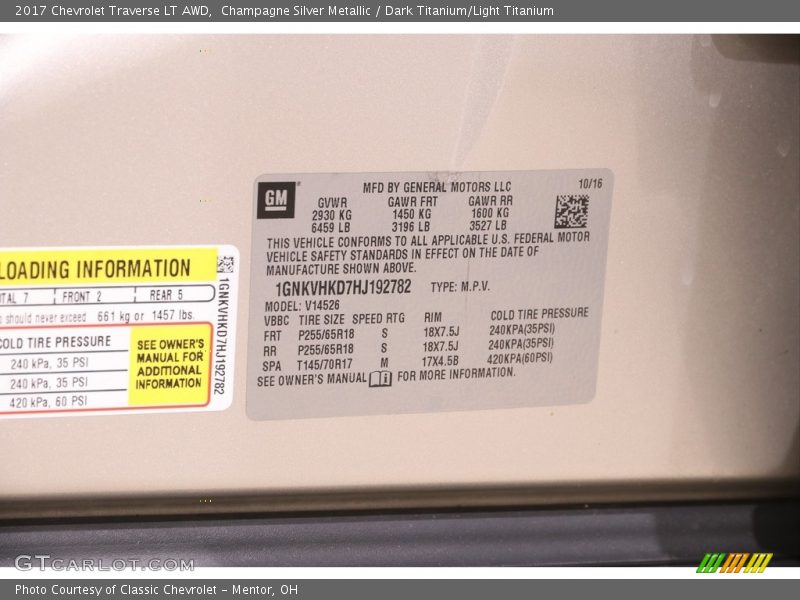 Champagne Silver Metallic / Dark Titanium/Light Titanium 2017 Chevrolet Traverse LT AWD