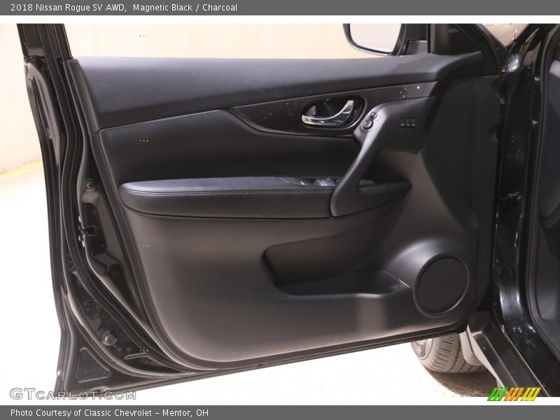 Door Panel of 2018 Rogue SV AWD