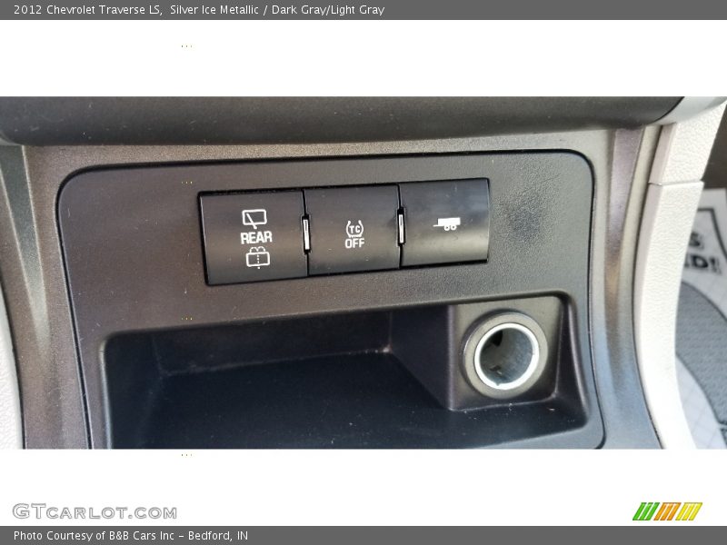 Silver Ice Metallic / Dark Gray/Light Gray 2012 Chevrolet Traverse LS