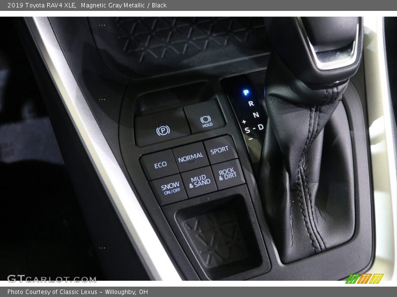 Magnetic Gray Metallic / Black 2019 Toyota RAV4 XLE