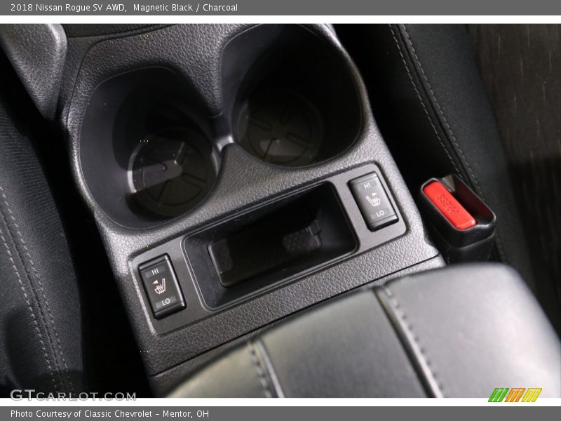 Magnetic Black / Charcoal 2018 Nissan Rogue SV AWD