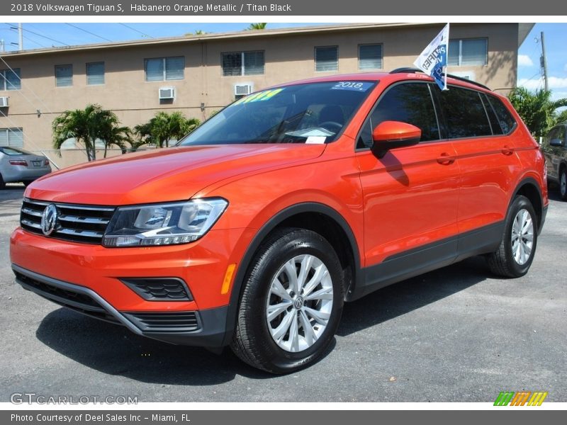 Habanero Orange Metallic / Titan Black 2018 Volkswagen Tiguan S