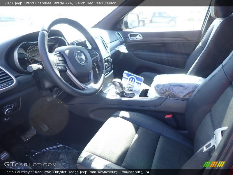 Velvet Red Pearl / Black 2021 Jeep Grand Cherokee Laredo 4x4