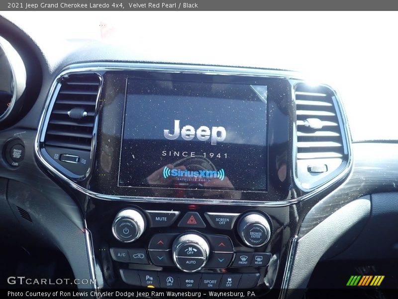 Velvet Red Pearl / Black 2021 Jeep Grand Cherokee Laredo 4x4
