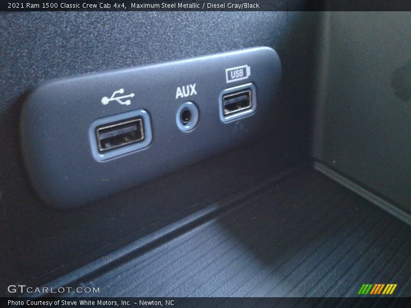 Maximum Steel Metallic / Diesel Gray/Black 2021 Ram 1500 Classic Crew Cab 4x4