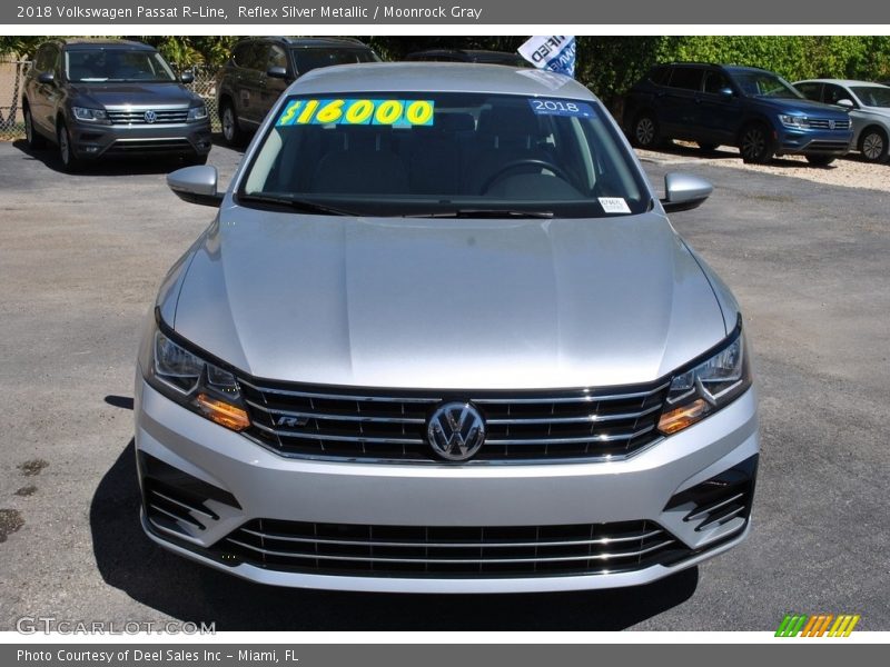 Reflex Silver Metallic / Moonrock Gray 2018 Volkswagen Passat R-Line