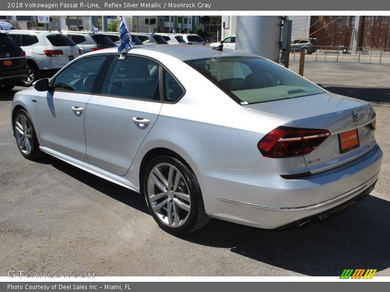 Reflex Silver Metallic / Moonrock Gray 2018 Volkswagen Passat R-Line