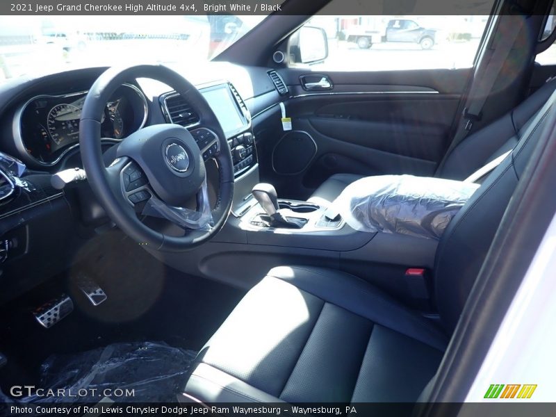 Bright White / Black 2021 Jeep Grand Cherokee High Altitude 4x4