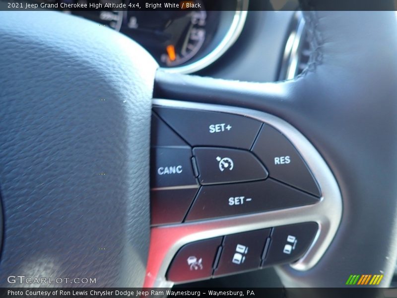 Bright White / Black 2021 Jeep Grand Cherokee High Altitude 4x4