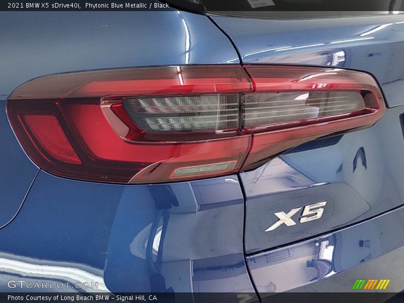 Phytonic Blue Metallic / Black 2021 BMW X5 sDrive40i