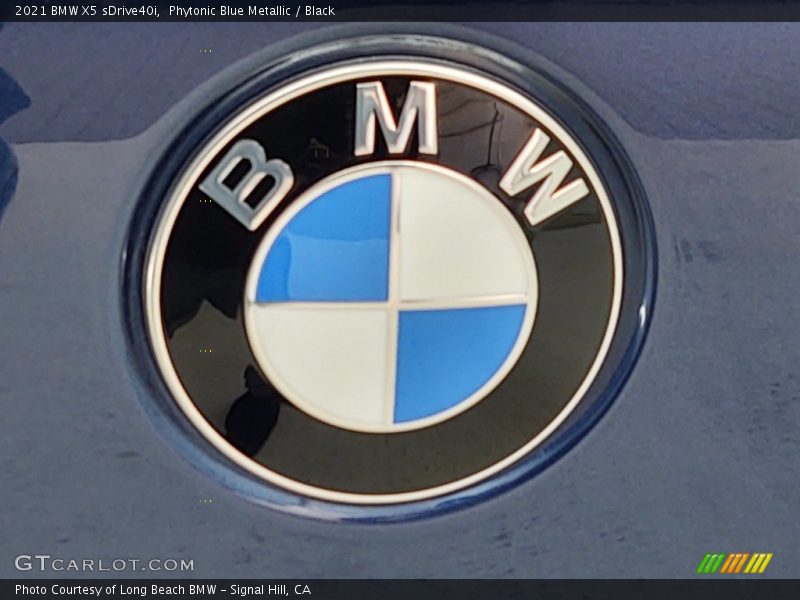 Phytonic Blue Metallic / Black 2021 BMW X5 sDrive40i