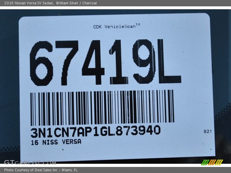 Brilliant Silver / Charcoal 2016 Nissan Versa SV Sedan