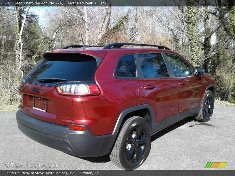 Velvet Red Pearl / Black 2021 Jeep Cherokee Altitude 4x4