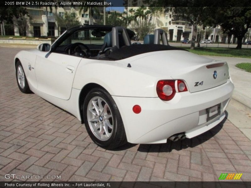 Alpine White / Maldives Blue 2005 BMW Z4 2.5i Roadster