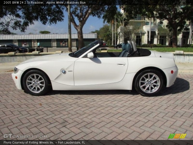 Alpine White / Maldives Blue 2005 BMW Z4 2.5i Roadster