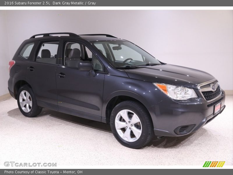 Dark Gray Metallic / Gray 2016 Subaru Forester 2.5i
