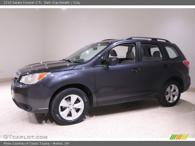 Dark Gray Metallic / Gray 2016 Subaru Forester 2.5i