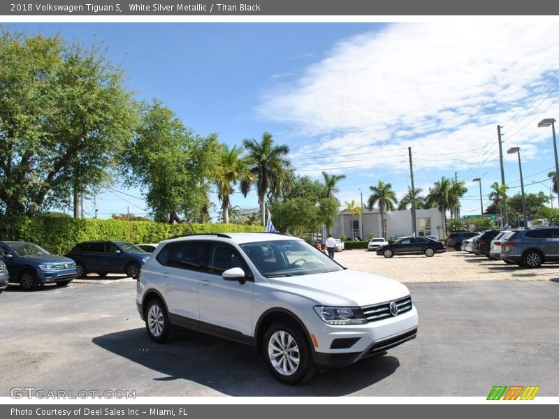 White Silver Metallic / Titan Black 2018 Volkswagen Tiguan S