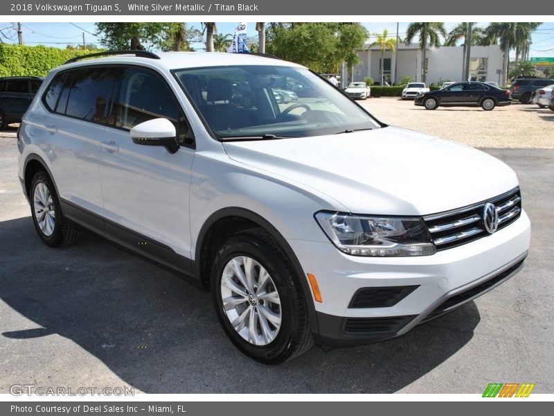 White Silver Metallic / Titan Black 2018 Volkswagen Tiguan S
