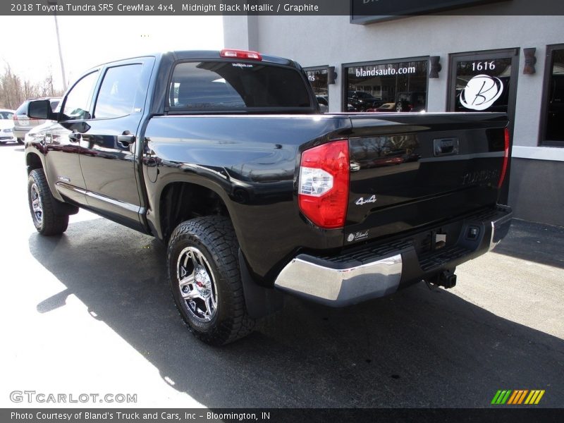 Midnight Black Metallic / Graphite 2018 Toyota Tundra SR5 CrewMax 4x4