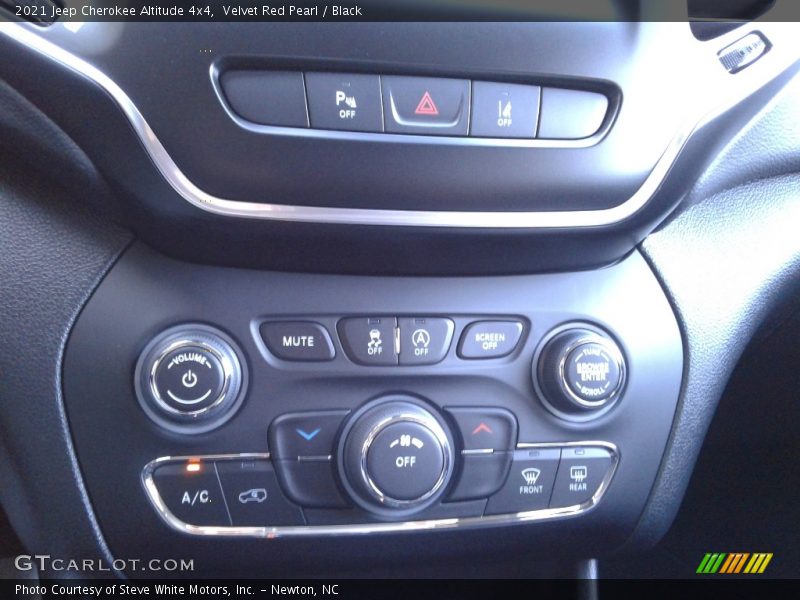 Velvet Red Pearl / Black 2021 Jeep Cherokee Altitude 4x4