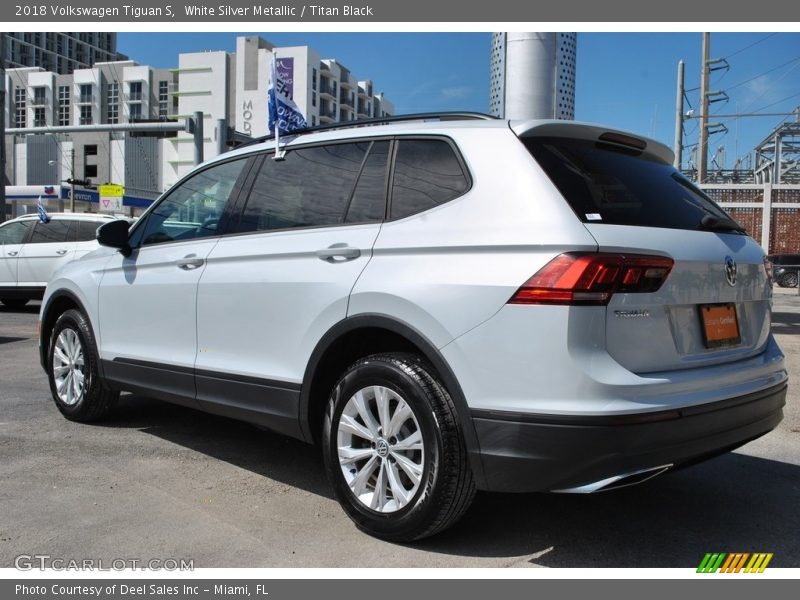 White Silver Metallic / Titan Black 2018 Volkswagen Tiguan S