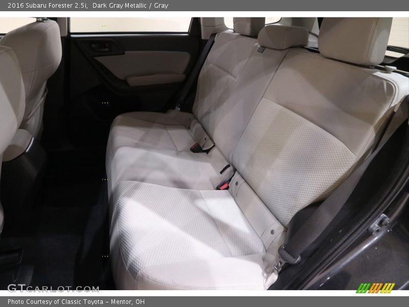 Dark Gray Metallic / Gray 2016 Subaru Forester 2.5i